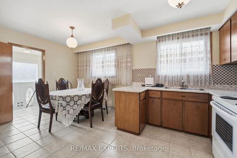 Photo 10 at 302 Hullmar Drive, Black Creek, Toronto
