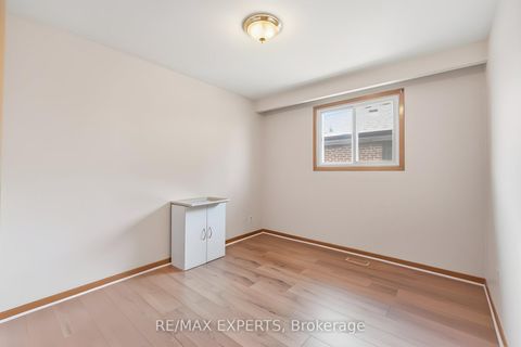 Photo 13 at 302 Hullmar Drive, Black Creek, Toronto