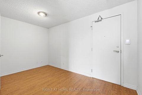 Photo 5 at 727 - 18 Mondeo Drive, Dorset Park, Toronto