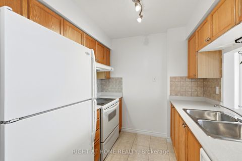 Photo 8 at 727 - 18 Mondeo Drive, Dorset Park, Toronto
