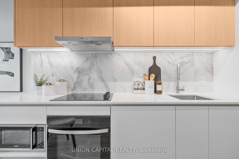Photo 7 at 302 - 1100 Sheppard Avenue W, York University Heights, Toronto