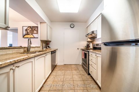 Photo 2 at 608 - 70 Mill Street, Waterfront Communities C8, Toronto