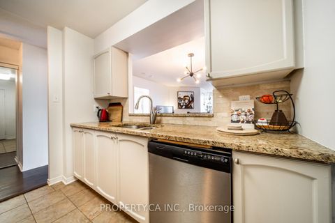 Photo 6 at 608 - 70 Mill Street, Waterfront Communities C8, Toronto