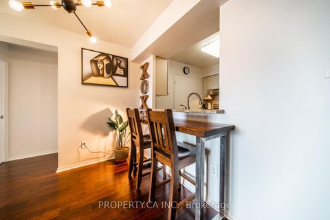 Photo 7 at 608 - 70 Mill Street, Waterfront Communities C8, Toronto
