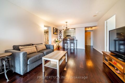 Photo 11 at 608 - 70 Mill Street, Waterfront Communities C8, Toronto