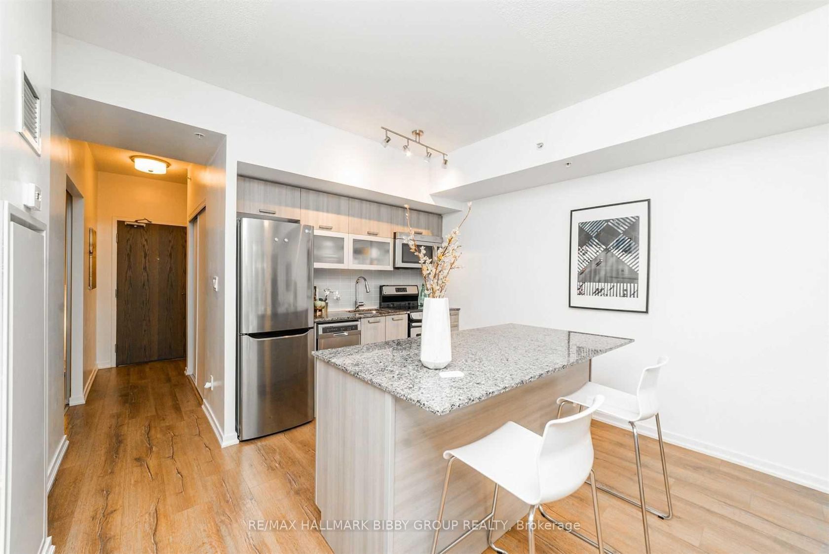 622 - 68 Abell Street, Little Portugal, Toronto photo 9