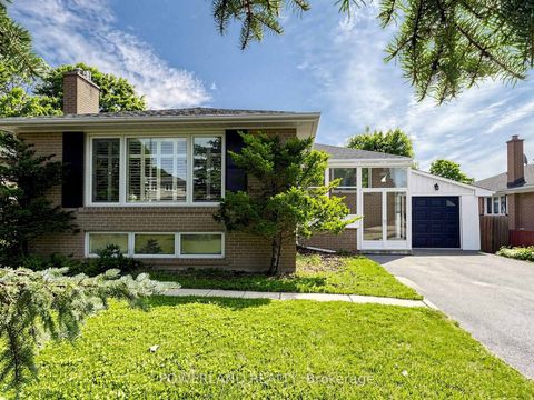 Photo 0 at 7 Laurentide Avenue, Aurora Heights, Aurora