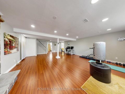 Photo 35 at 7 Laurentide Avenue, Aurora Heights, Aurora