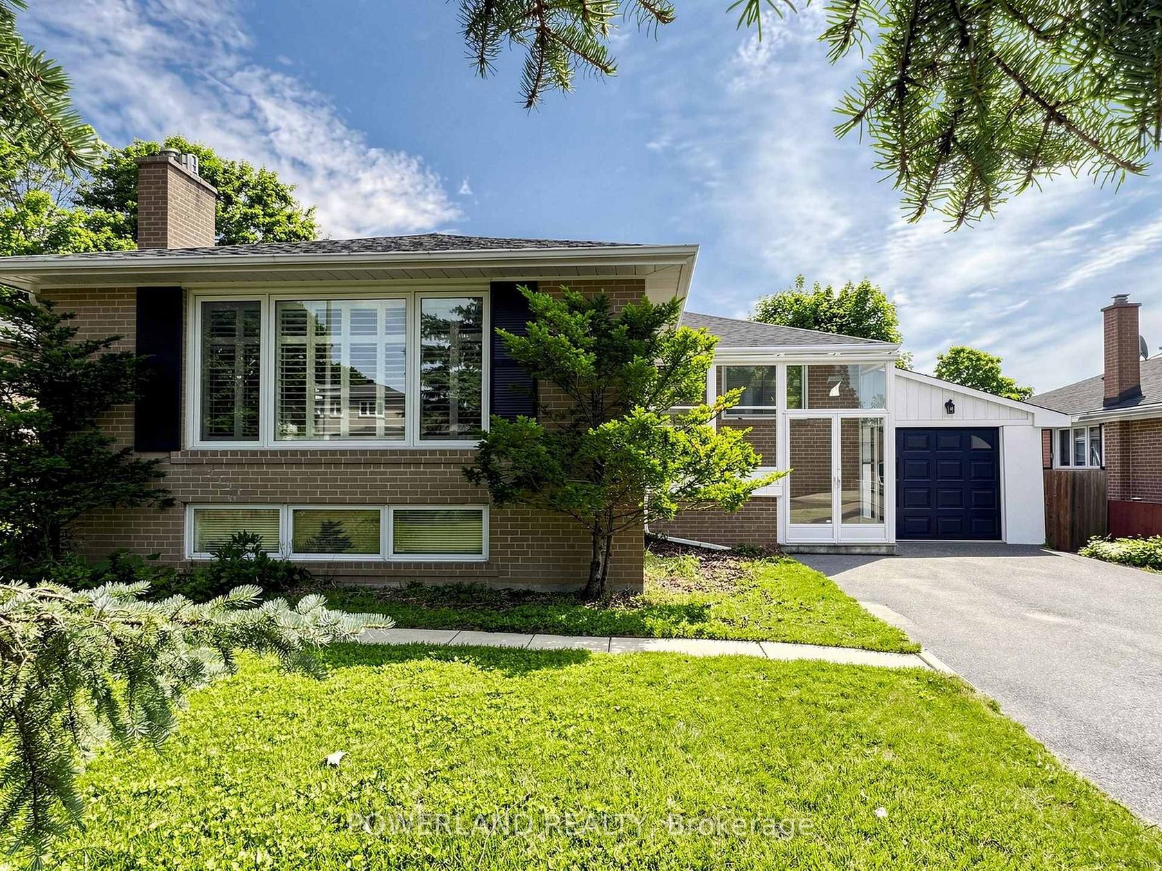 7 Laurentide Avenue, Aurora Heights, Aurora photo 2