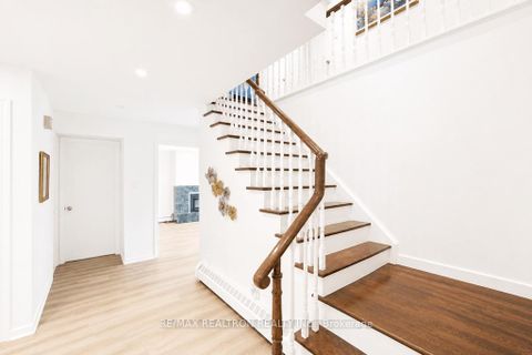 Photo 21 at 18 Debra Crescent, Allandale Heights, Barrie