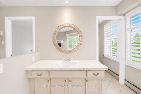 Photo 26 at 18 Debra Crescent, Allandale Heights, Barrie