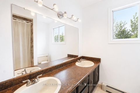 Photo 30 at 18 Debra Crescent, Allandale Heights, Barrie
