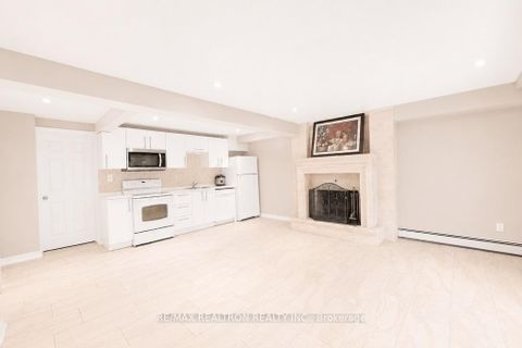 Photo 33 at 18 Debra Crescent, Allandale Heights, Barrie