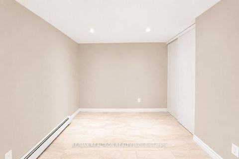 Photo 36 at 18 Debra Crescent, Allandale Heights, Barrie