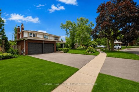 Photo 46 at 18 Debra Crescent, Allandale Heights, Barrie