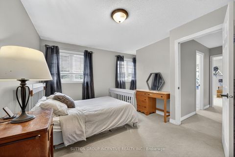 Photo 19 at 4 Dunnett Drive, Ardagh, Barrie