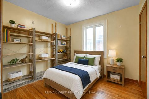Photo 8 at 24 Waxham Road, Clairville, Toronto