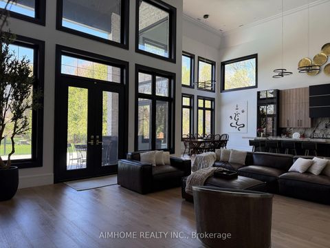 Photo 4 at 48 Maple Grove Avenue N, Oak Ridges, Richmond Hill