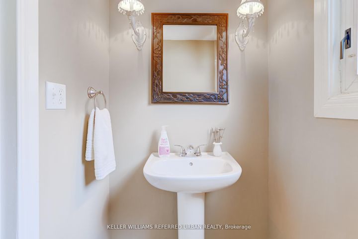 Photo 17 at 569 Masson Street, O'Neill, Oshawa