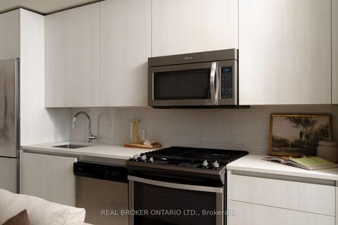 Photo 5 at 508 - 111 Bathurst Street, Waterfront Communities C1, Toronto
