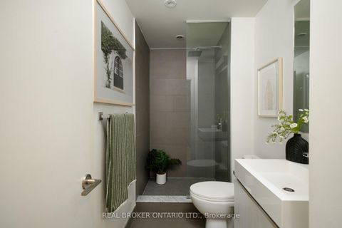 Photo 12 at 508 - 111 Bathurst Street, Waterfront Communities C1, Toronto