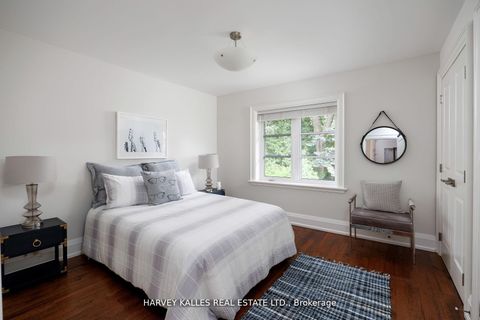 Photo 38 at 38 Westmount Park Road, Humber Heights, Toronto