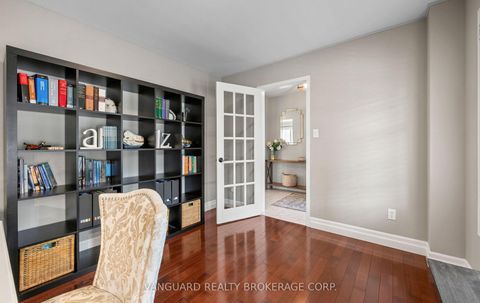 Photo 7 at 22 Monteith Crescent, Maple, Vaughan