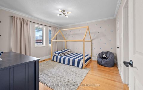 Photo 33 at 22 Monteith Crescent, Maple, Vaughan