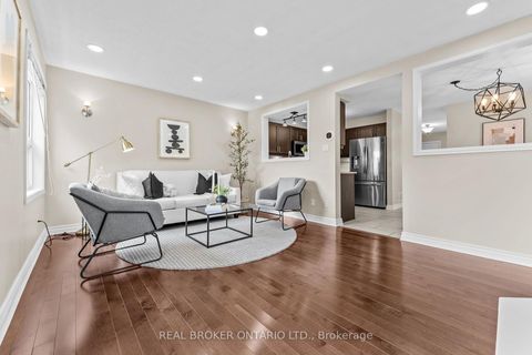 Photo 14 at 821 Pucks Place, Wyndham, Newmarket