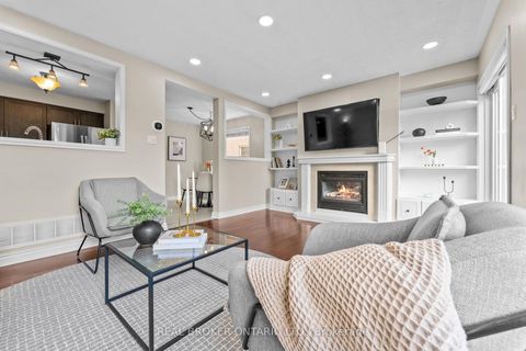 Photo 16 at 821 Pucks Place, Wyndham, Newmarket