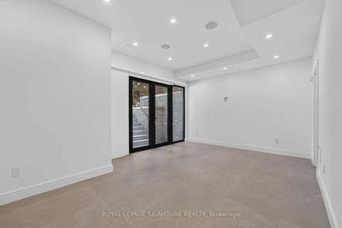 Photo 36 at 156 Snowdon Avenue, Lawrence Park North, Toronto