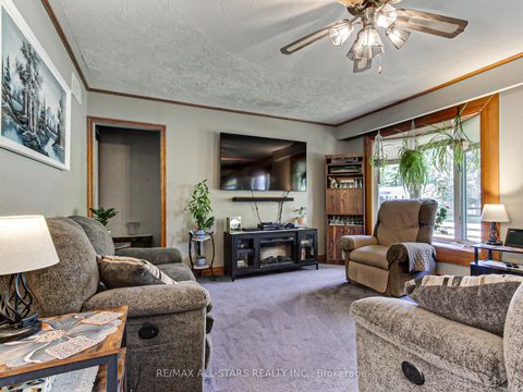 Photo 6 at 397 Winnifred Drive, Keswick South, Georgina