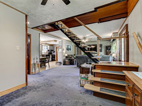 Photo 8 at 397 Winnifred Drive, Keswick South, Georgina
