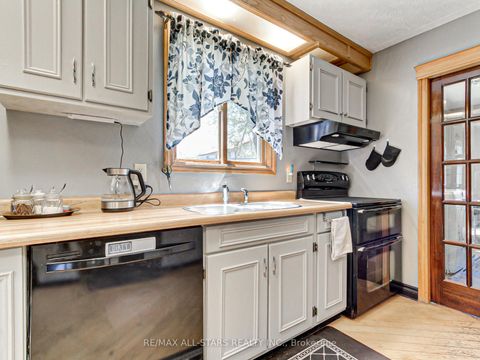 Photo 13 at 397 Winnifred Drive, Keswick South, Georgina