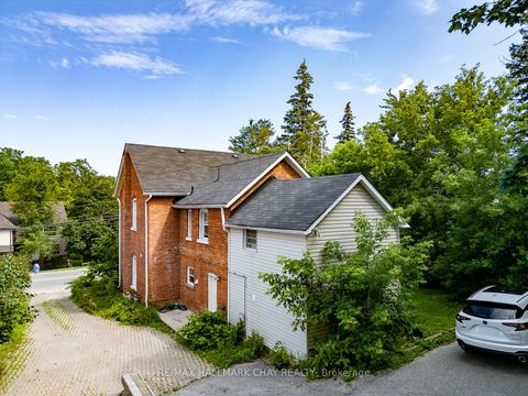 Photo 3 at 9 Penetang Street, Codrington, Barrie