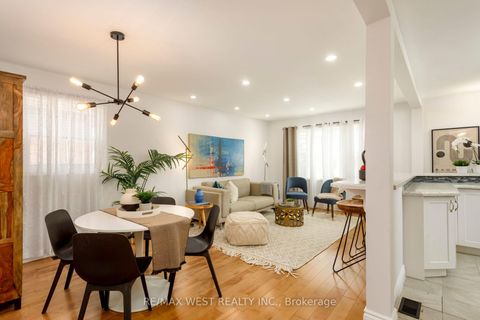 Photo 4 at 42 Stephen Drive, Queensway, Toronto