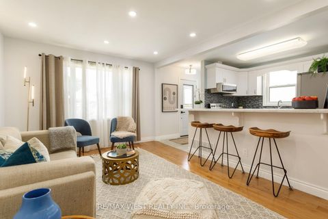 Photo 7 at 42 Stephen Drive, Queensway, Toronto