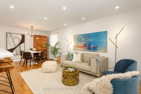 Photo 13 at 42 Stephen Drive, Queensway, Toronto