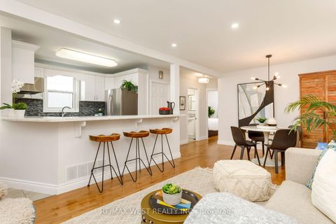 Photo 14 at 42 Stephen Drive, Queensway, Toronto