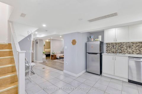 Photo 32 at 42 Stephen Drive, Queensway, Toronto