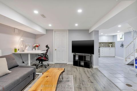 Photo 35 at 42 Stephen Drive, Queensway, Toronto