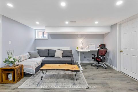 Photo 36 at 42 Stephen Drive, Queensway, Toronto