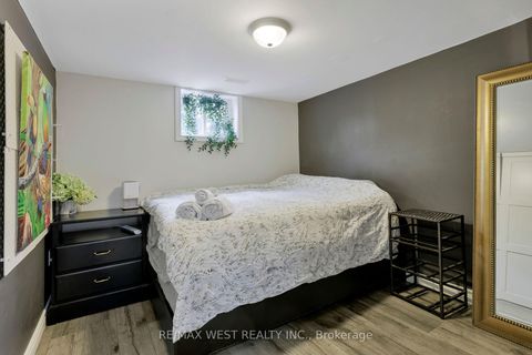 Photo 39 at 42 Stephen Drive, Queensway, Toronto