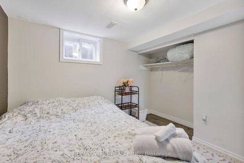 Photo 42 at 42 Stephen Drive, Queensway, Toronto