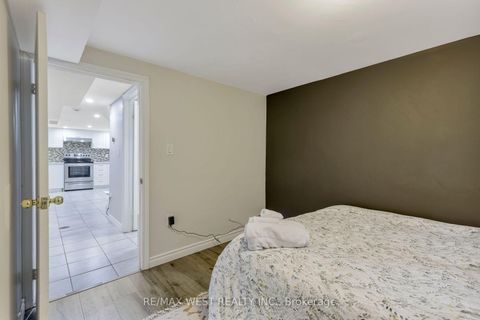 Photo 43 at 42 Stephen Drive, Queensway, Toronto