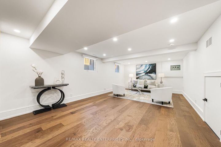 Photo 25 at 1495 Thetford Court, Clarkson, Mississauga