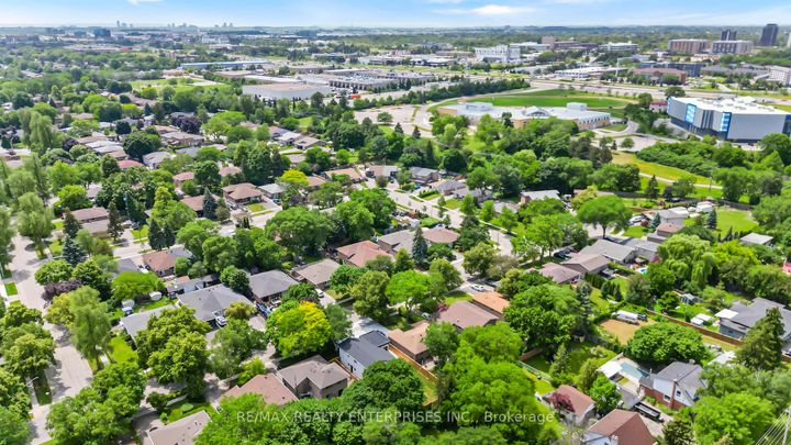 Photo 39 at 1495 Thetford Court, Clarkson, Mississauga