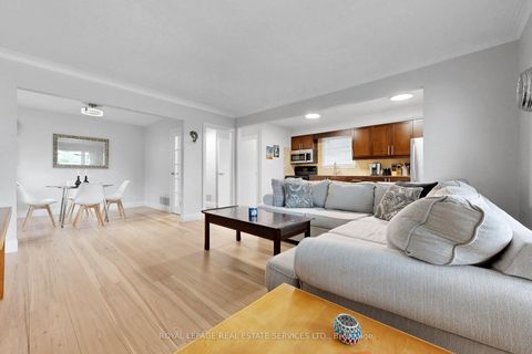 Photo 6 at 6 Parkchester Road, Amesbury, Toronto