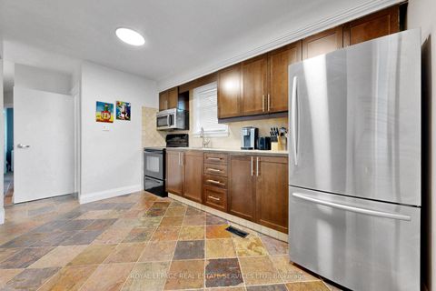 Photo 7 at 6 Parkchester Road, Amesbury, Toronto