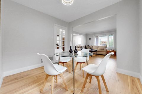 Photo 10 at 6 Parkchester Road, Amesbury, Toronto